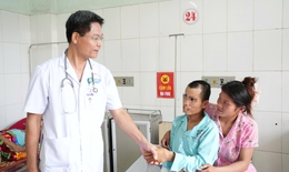 Hồi phục kỳ diệu sau 5 ca phẫu thuật, nạn nh&#226;n vụ xe tải lao v&#224;o chợ xuất viện