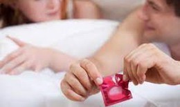 L&#226;y nhiễm HIV khi quan hệ t&#236;nh dục đường &#226;m đạo: V&#236; sao phụ nữ c&#243; nguy cơ cao hơn nam giới