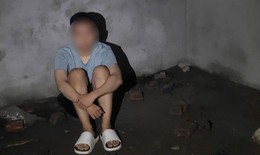 Nam sinh viên bị bắt cóc online, tự nhốt mình trong ngôi nhà hoang