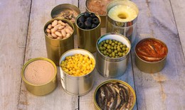 Giữ thực phẩm an to&#224;n trong t&#236;nh huống khẩn cấp như mất điện, lũ lụt, hỏa hoạn