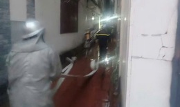 Ch&#225;y nh&#224; d&#226;n trong ng&#245;, 3 người may mắn tho&#225;t nạn