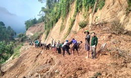 Sạt lở v&#249;i lấp đường l&#234;n bản, h&#224;ng trăm hộ d&#226;n v&#249;ng cao Nghệ An bị c&#244; lập