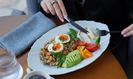 Thời điểm ăn s&#225;ng tốt nhất để giảm c&#226;n