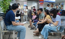 Cả gia đ&#236;nh ở Th&#225;i Nguy&#234;n mắc ghẻ sau lũ lụt v&#224; cảnh b&#225;o từ b&#225;c sĩ