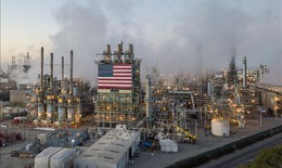 Lo ngại dư cung đẩy giá dầu thế giới giảm gần 3% trong tuần