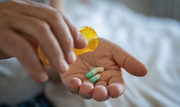 Bảo hiểm y tế gi&#250;p người nhiễm HIV y&#234;n t&#226;m điều trị v&#224; sống khỏe mạnh