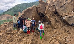 Đ&#227; t&#236;m thấy xe b&#225;n tải chở 3 người mất t&#237;ch sau nhiều ng&#224;y bị đất đ&#225; v&#249;i lấp