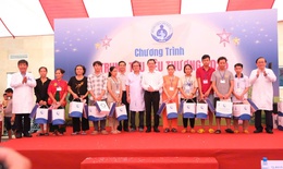 Bộ Y tế trao qu&#224; Trung thu cho bệnh nhi v&#224; trẻ mồ c&#244;i tại TP.HCM