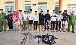 Ngăn chặn 11 thanh thiếu niên mang hung khí để giải quyết mâu thuẫn