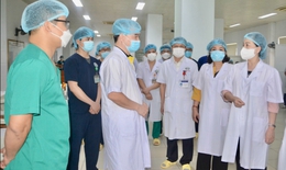 Bộ trưởng Bộ Y tế: &#39;Đội ngũ y b&#225;c sĩ phải được bảo vệ trong bất cứ trường hợp n&#224;o&#39;