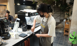 Làm việc ca đêm - cơ hội thu nhập hay vòng xoáy mệt mỏi với sinh viên?