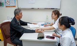 Hơn 1.100 người được khám sàng lọc miễn phí bệnh tim mạch, thận, chuyển hóa