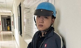 Nghi phạm đâm 2 anh em bán bánh chiên giữa cầu ra đầu thú