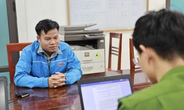 Muốn &#39;lấy điểm&#39; với Ban gi&#225;m hiệu, gi&#225;o vi&#234;n l&#224;m giả c&#244;ng văn của UBND tỉnh