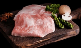 Có nên ăn thịt lợn nọng thay thế thịt lợn nạc không?