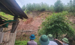 Quảng Trị c&#244;ng bố t&#236;nh huống khẩn cấp về hiện tượng sạt lở tại hai khu vực