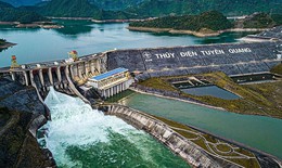 Tối nay, đóng cửa xả đáy thủy điện Tuyên Quang điều tiết lũ cho hạ du