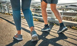 Mẹo đi bộ kiểu Nhật gi&#250;p tăng tuổi thọ