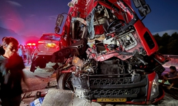 Tai nạn giao th&#244;ng nghi&#234;m trọng giữa 3 &#244; t&#244; tr&#234;n cao tốc La Sơn - T&#250;y Loan