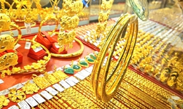 Giá vàng hôm nay ngày 8/10 tăng rất mạnh, liên tiếp phá đỉnh