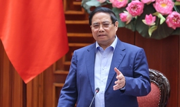 Thủ tướng: Kh&#244;ng để người d&#226;n &#39;m&#224;n trời chiếu đất&#39; sau b&#227;o số 11 v&#224; mưa lũ