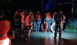T&#236;m thấy thi thể ch&#225;u b&#233; bị nước lũ cuốn khi đi qua ngầm tr&#224;n