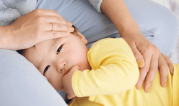 3 lưu ý chăm sóc trẻ bị viêm họng tại nhà