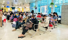 C&#250;m A tăng nhanh thời điểm giao m&#249;a: Nhiều trẻ nhập viện, b&#225;c sĩ cảnh b&#225;o nguy cơ biến chứng nặng