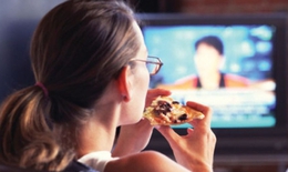 Ảnh hưởng của t&#226;m l&#253; v&#224; th&#243;i quen ăn uống đến c&#226;n nặng