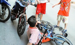 B&#233; trai 9 tuổi nhập viện do tổn thương nghi&#234;m trọng “v&#249;ng k&#237;n”  trong l&#250;c đ&#249;a nghịch