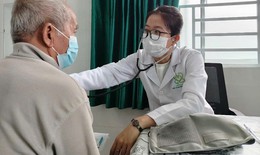 Ngo&#224;i giỏi chuy&#234;n m&#244;n, b&#225;c sĩ thời hiện đại cần th&#234;m điều g&#236;?