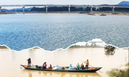 Bao năm lụy đ&#242;, người d&#226;n &#39;ốc đảo&#39; đếm từng ng&#224;y chờ cầu mới