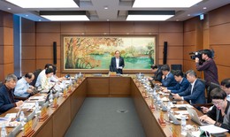 Đề xuất sử dụng s&#225;ch gi&#225;o khoa điện tử từ năm 2030