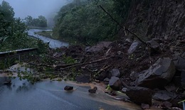 Nhiều khu vực tại Quảng Trị bị ngập lụt, sạt lở