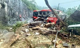 Thủ tướng chỉ đạo tập trung cứu hộ, bảo đảm an to&#224;n t&#237;nh mạng người d&#226;n trước mưa lũ dồn dập ở Trung Bộ