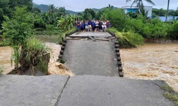 Mưa lớn l&#224;m sập cầu, h&#224;ng trăm hộ d&#226;n ở Quảng Ng&#227;i bị c&#244; lập
