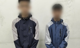 Nh&#243;m thiếu ni&#234;n li&#234;n tiếp cạy cửa trộm t&#224;i sản trong đ&#234;m