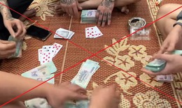 Quy định mới từ 15/12: Rủ người kh&#225;c đ&#225;nh bạc tr&#225;i ph&#233;p sẽ bị xử phạt nặng