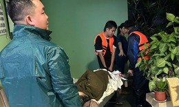 Ngành Y tế tổ chức trực chuyên môn, trực cấp cứu 24/24 hỗ trợ nhân dân vùng lũ lụt miền Trung