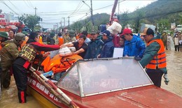 Chi trả gộp 3 th&#225;ng lương hưu, trợ cấp BHXH tại 4 tỉnh bị ảnh hưởng nặng nề bởi mưa lũ