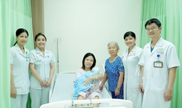 Sản phụ vỡ tử cung tại đường sẹo cũ, thai nhi tr&#224;n ra ngo&#224;i