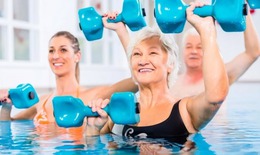 C&#225;ch tập an to&#224;n cho người bị tho&#225;i h&#243;a khớp gối độ 3–4