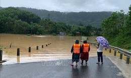Quảng Trị: Tập trung khắc phục sạt lở, ngập lụt tr&#234;n c&#225;c tuyến đường giao th&#244;ng