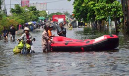 Lũ qu&#233;t khiến hơn 20 người mất t&#237;ch tại Indonesia
