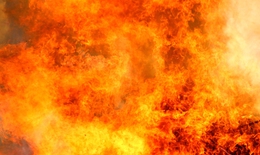 Ch&#225;y lớn thi&#234;u rụi h&#224;ng chục gian h&#224;ng tại chợ B&#236;nh Dương