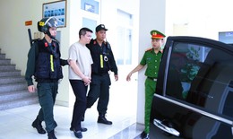 Bắt chồng ca sĩ Đo&#224;n Di Băng