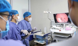 Cứu b&#233; trai 13 tuổi bị lồng ruột nhờ loại bỏ polyp đại tr&#224;ng lớn