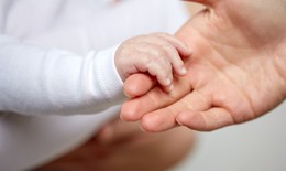 L&#224;m sao để bảo quản v&#224; r&#227; đ&#244;ng sữa mẹ đ&#250;ng chuẩn?