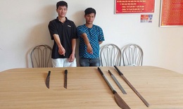 Ch&#233;m người chỉ v&#236; tiếng ‘nẹt p&#244;’