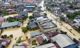 Lũ lụt Indonesia sau 2 tuần: Cứu trợ vẫn c&#242;n chật vật, hơn 1.000 người chết